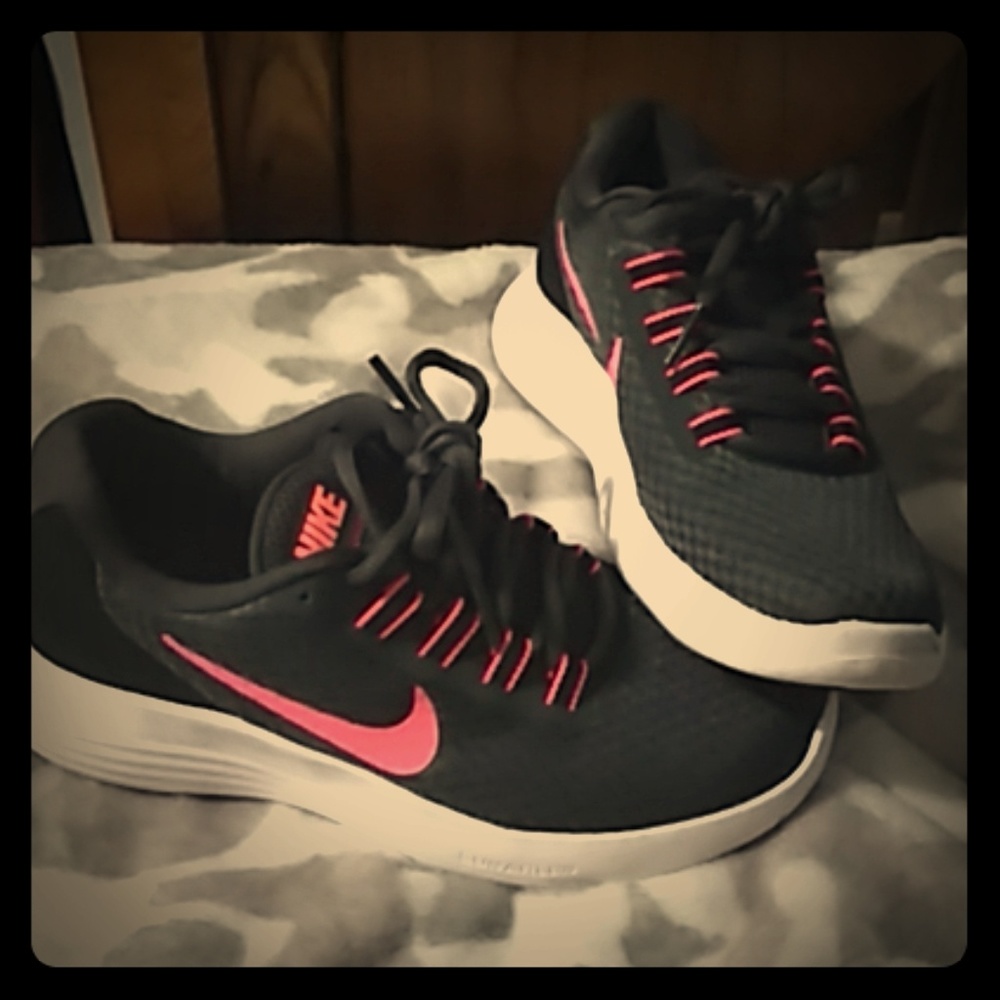 Woman's Nike Lunarlon